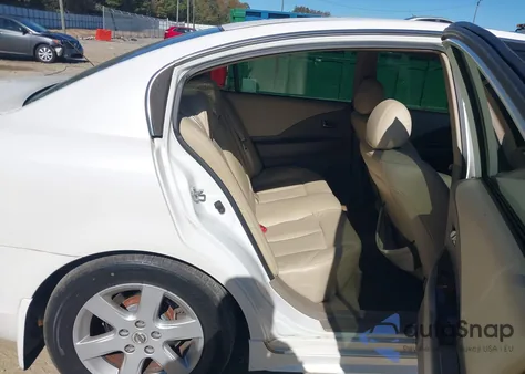 2003 Nissan Altima 2.5 Sl из США, поврежденный, VIN 1N4AL11D53C219015